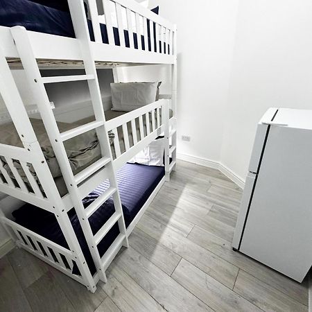 149 Budget Guesthouse Лондон Экстерьер фото