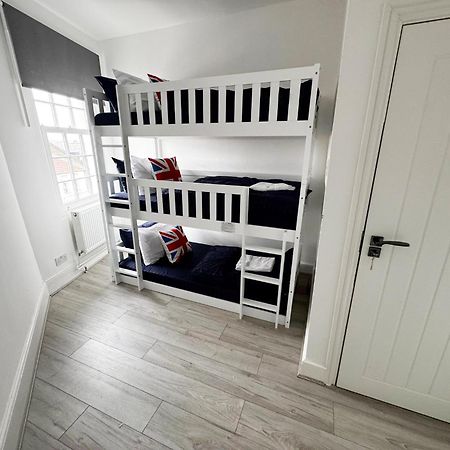 149 Budget Guesthouse Лондон Экстерьер фото