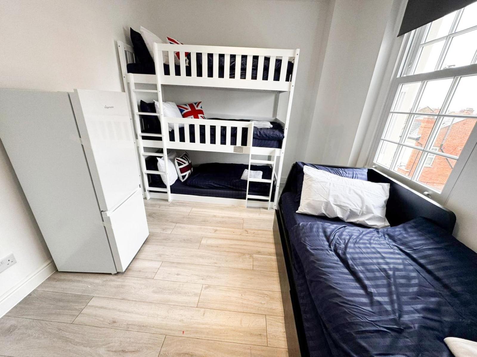 149 Budget Guesthouse Лондон Экстерьер фото