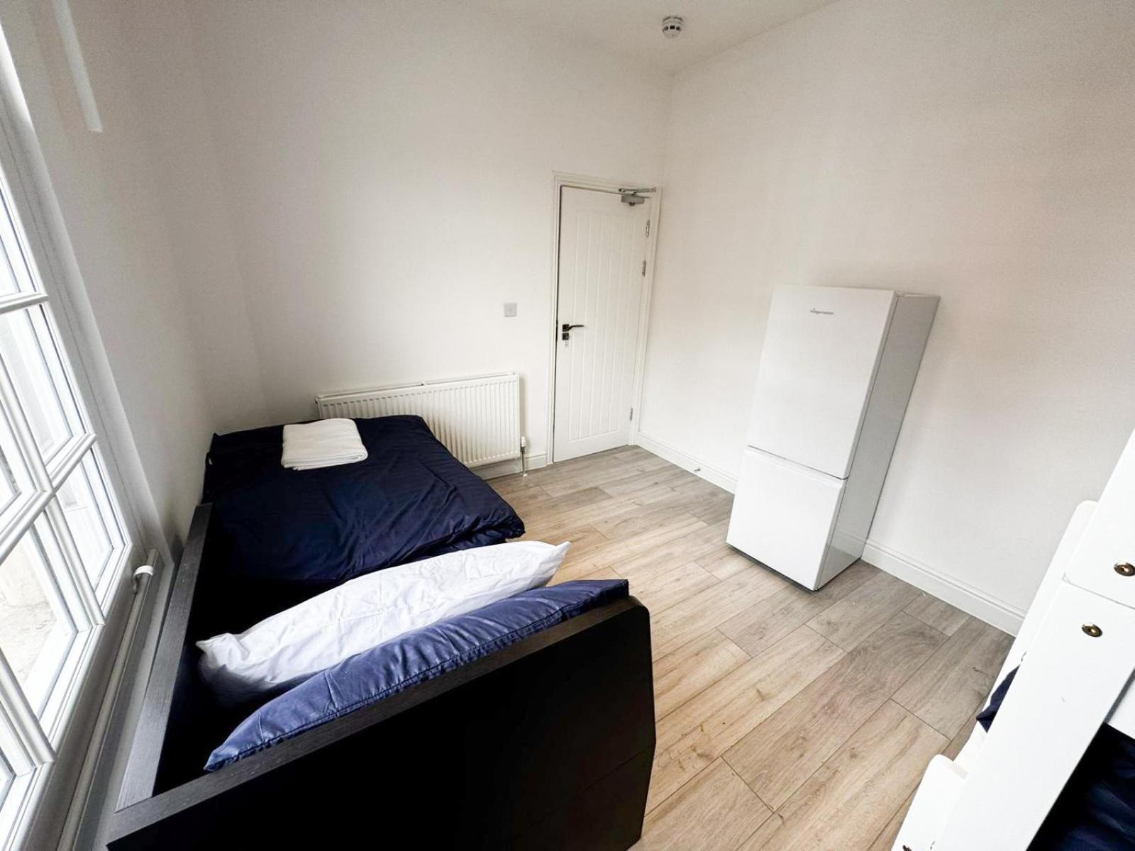 149 Budget Guesthouse Лондон Экстерьер фото
